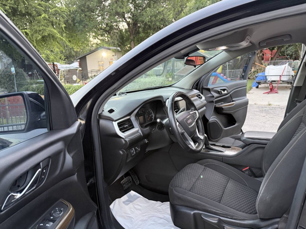 2019 GMC Acadia Image 16