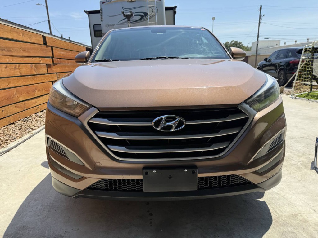 2017 Hyundai Tucson Image 2