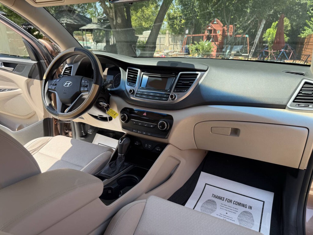 2017 Hyundai Tucson Image 10