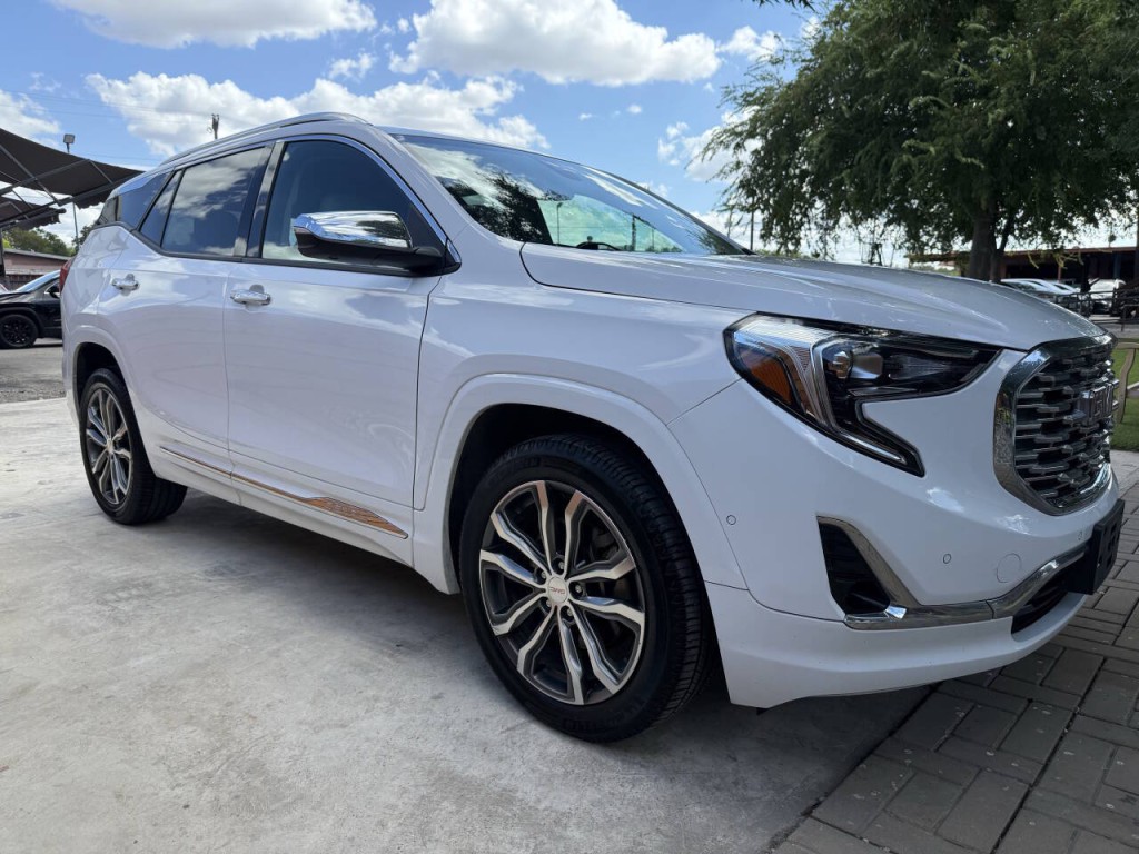2018 GMC Terrain Image 3