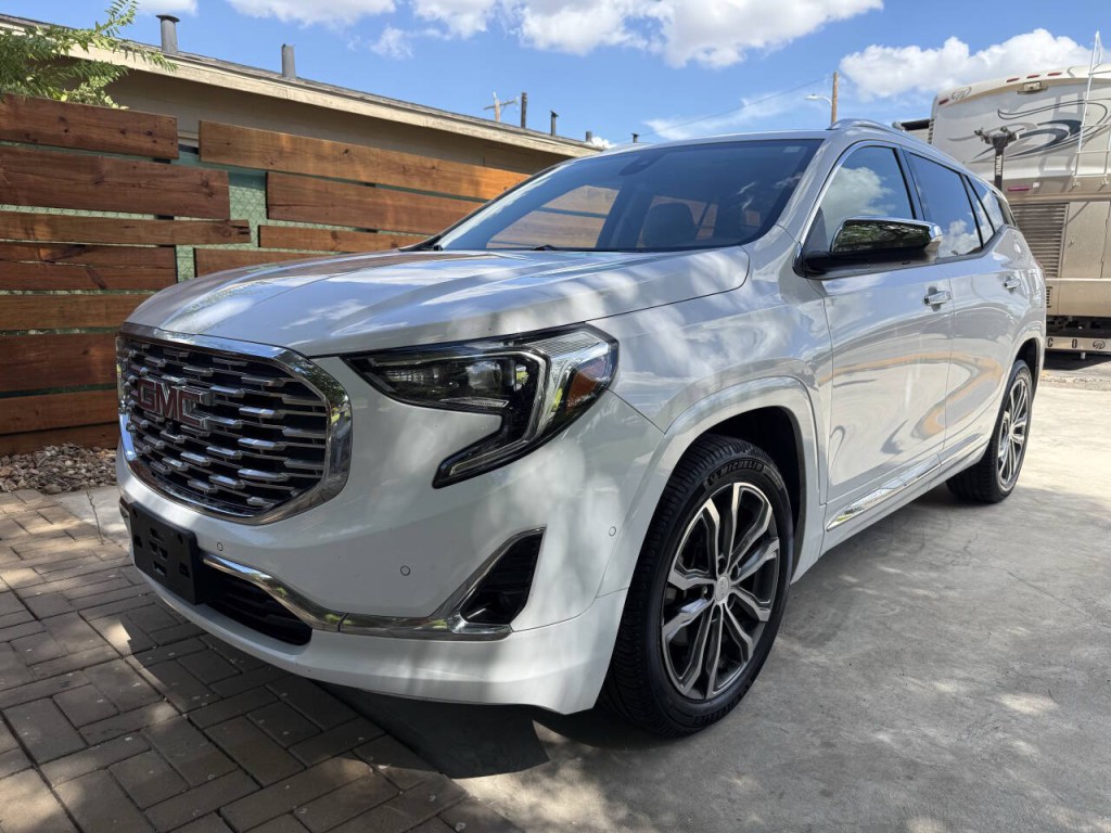 2018 GMC Terrain Image 8