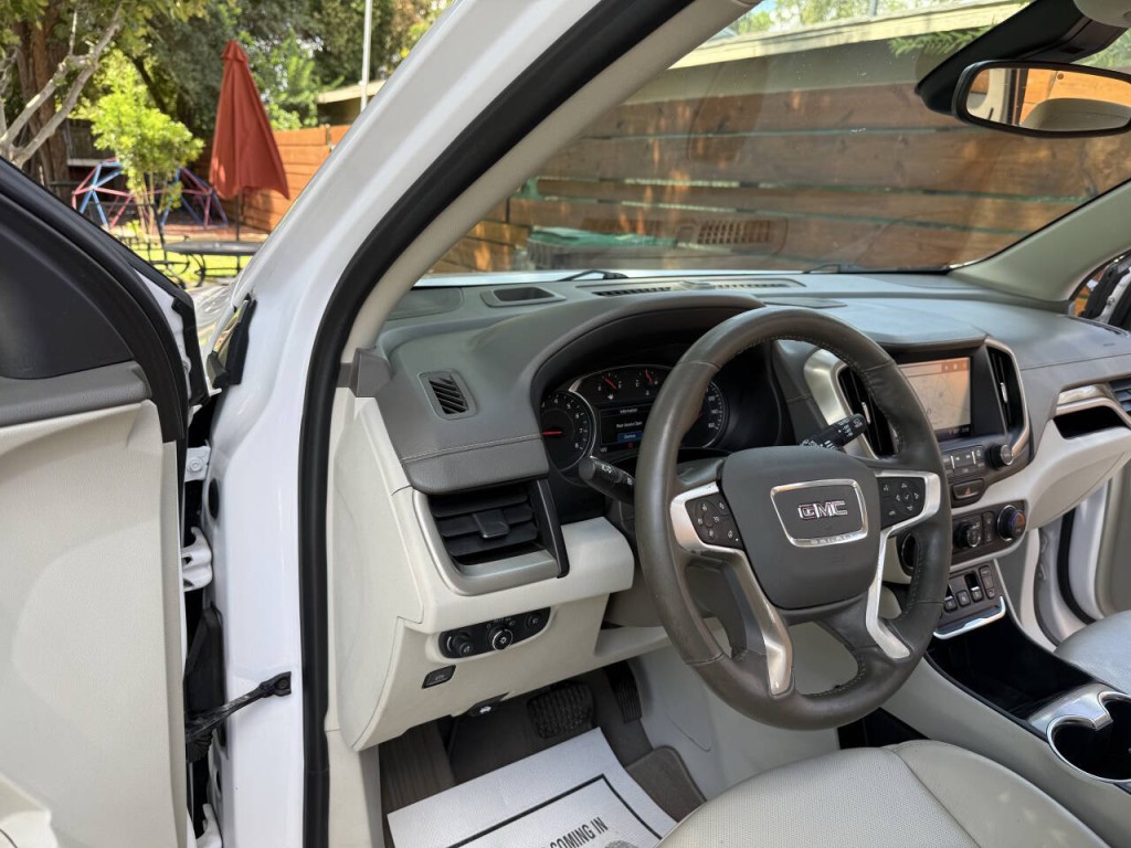 2018 GMC Terrain Image 9