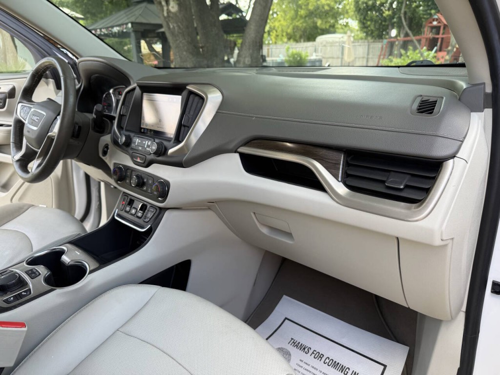 2018 GMC Terrain Image 16