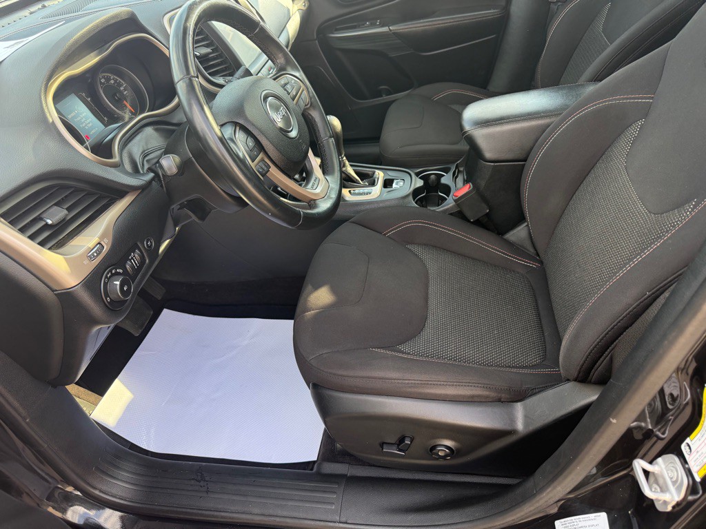 2016 Jeep Cherokee Image 19