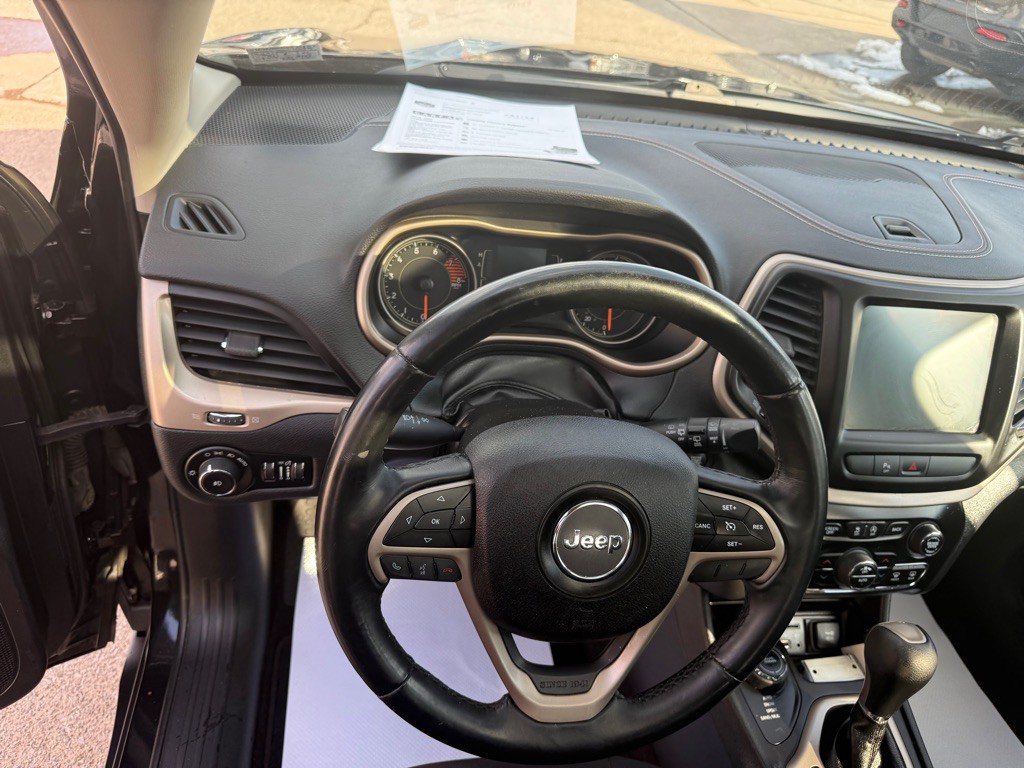 2016 Jeep Cherokee Image 22