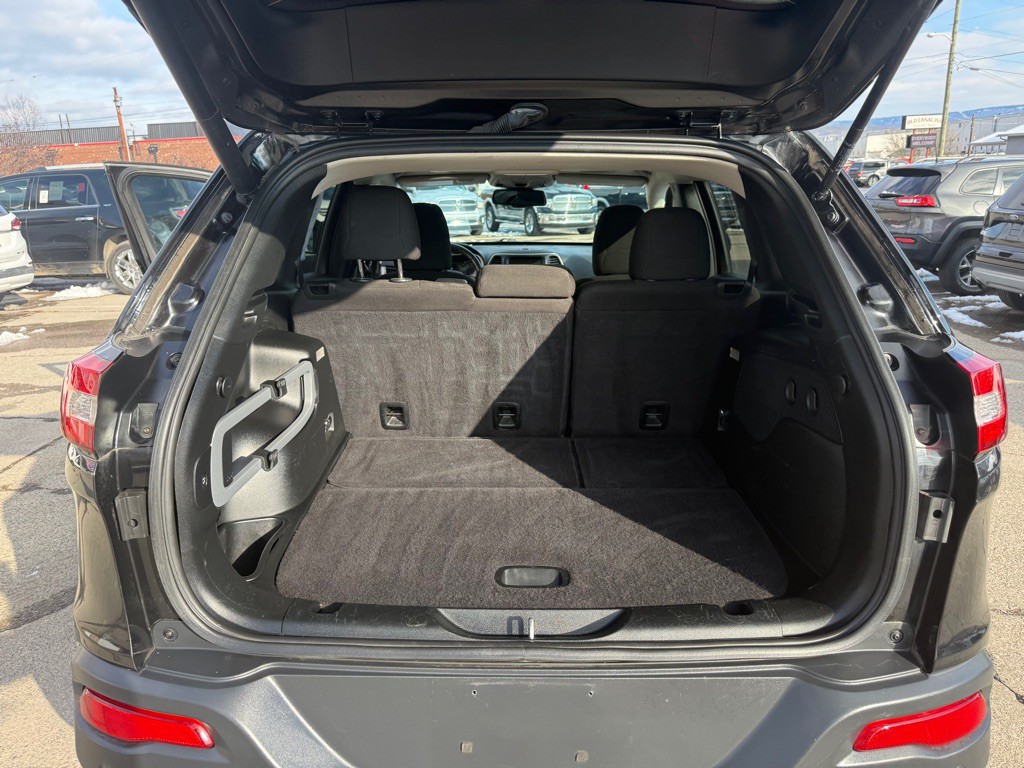 2016 Jeep Cherokee Image 36