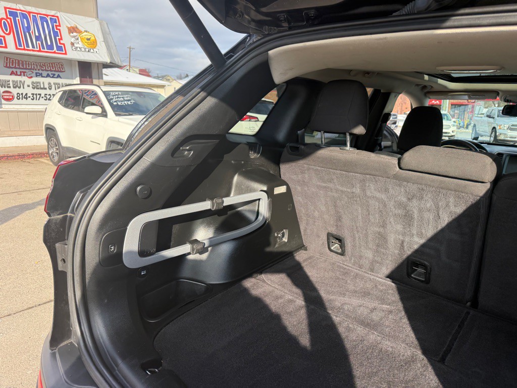 2016 Jeep Cherokee Image 37