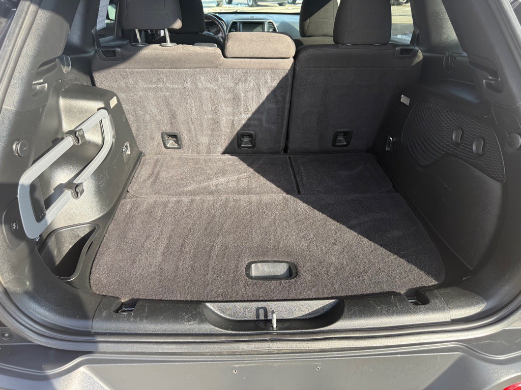 2016 Jeep Cherokee Image 39