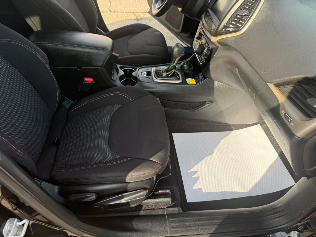 2016 Jeep Cherokee Image 47