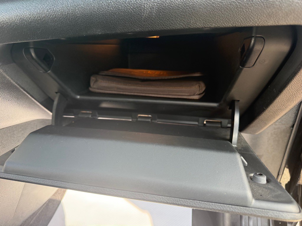 2016 Jeep Cherokee Image 50