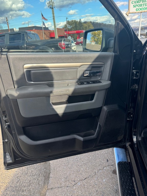 2016 RAM 1500 Image 18