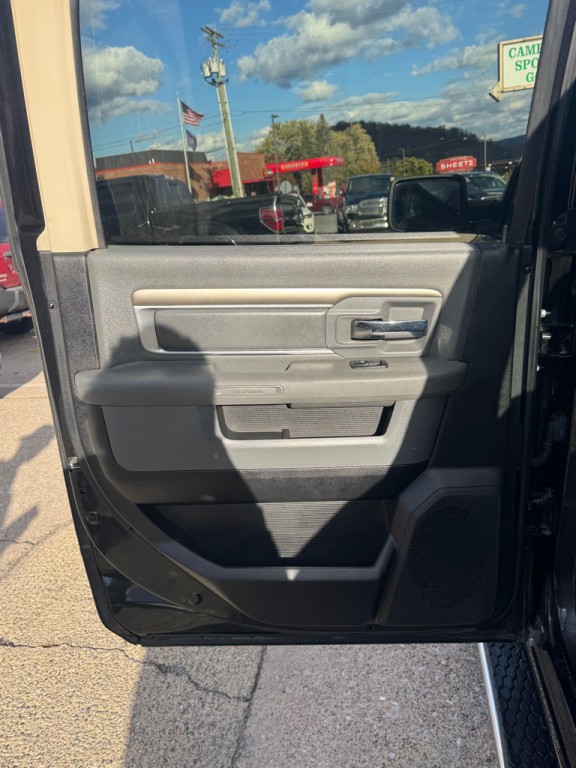 2016 RAM 1500 Image 27