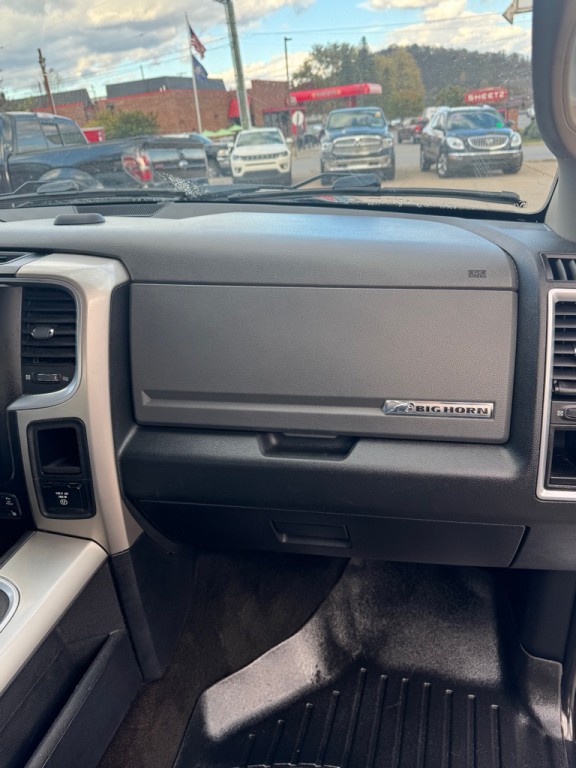 2016 RAM 1500 Image 42