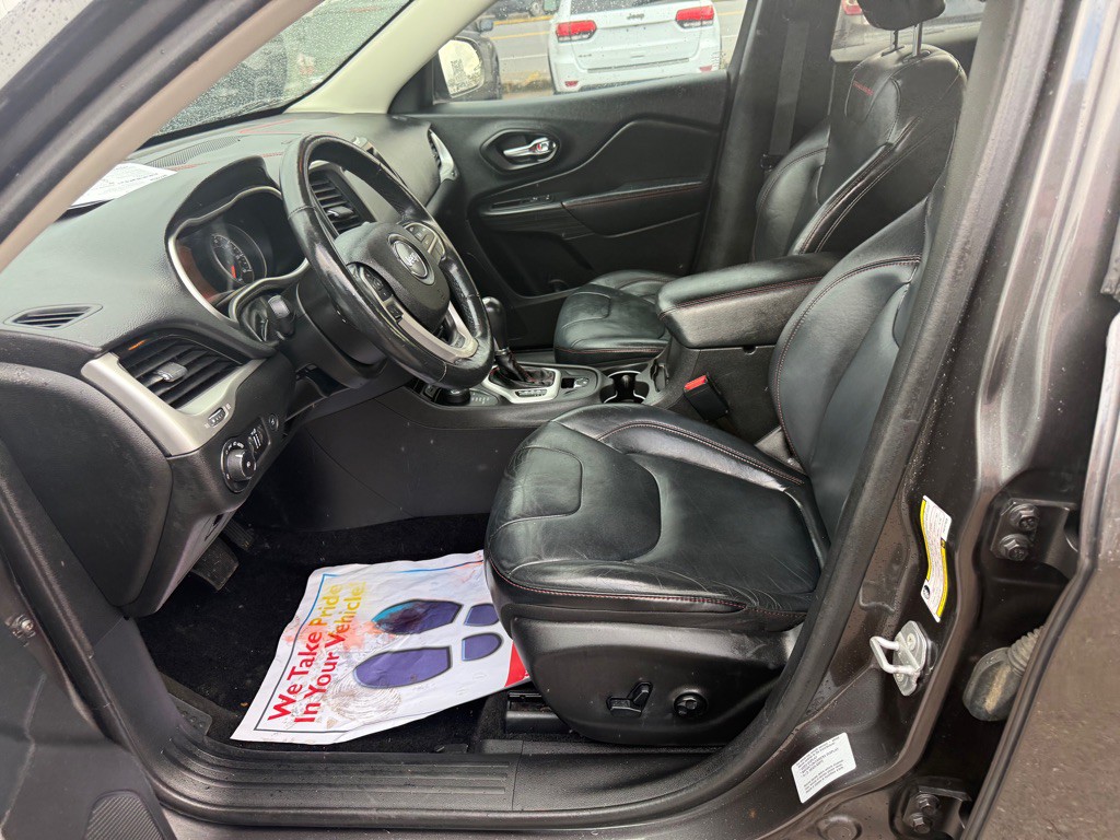 2015 Jeep Cherokee Image 24