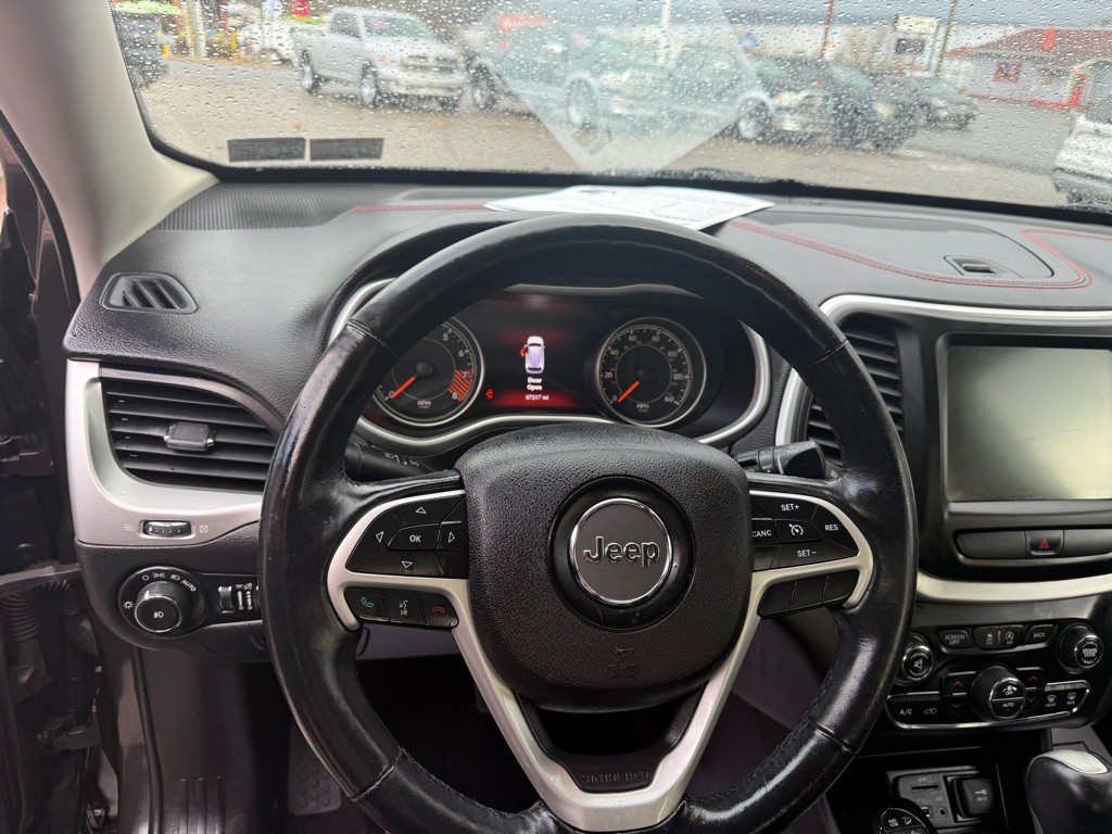 2015 Jeep Cherokee Image 27