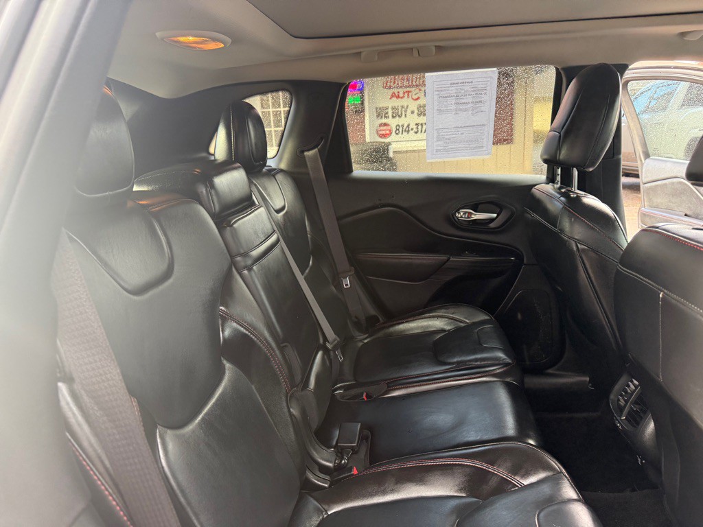 2015 Jeep Cherokee Image 49