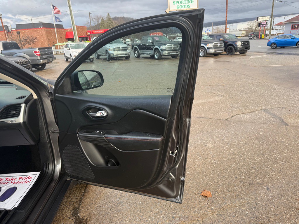 2015 Jeep Cherokee Image 53