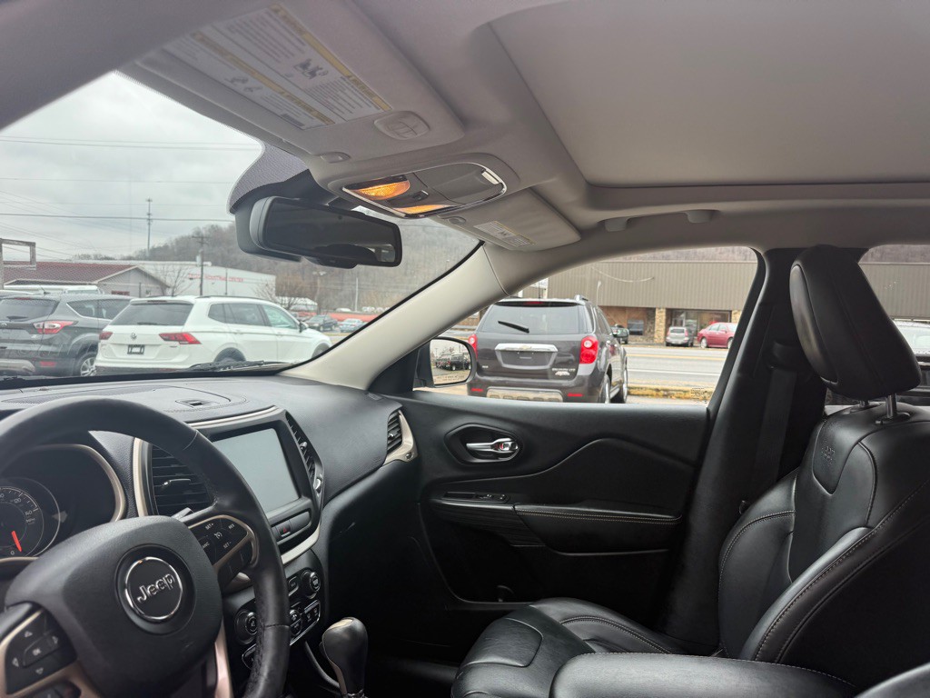 2016 Jeep Cherokee Image 21