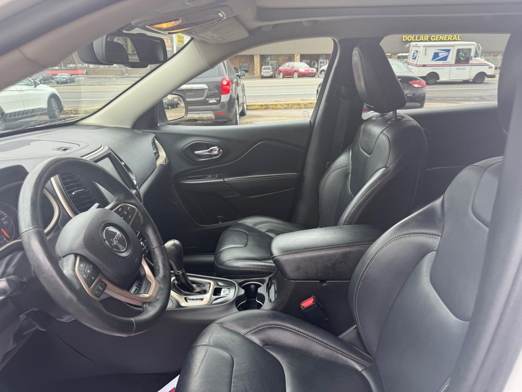 2016 Jeep Cherokee Image 24