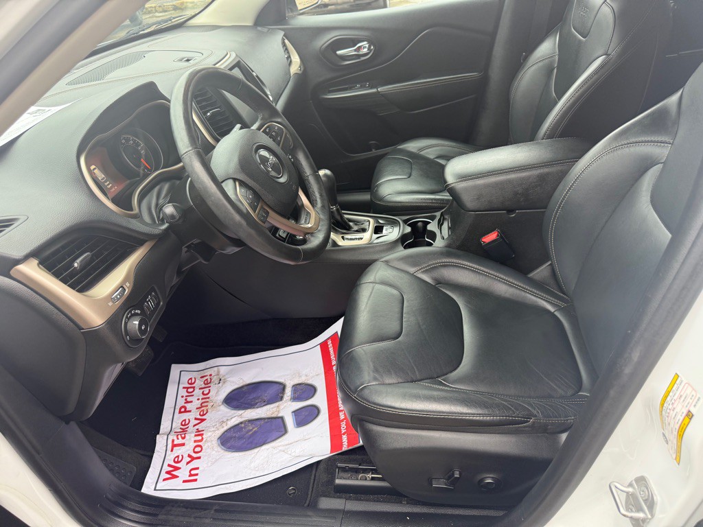 2016 Jeep Cherokee Image 25