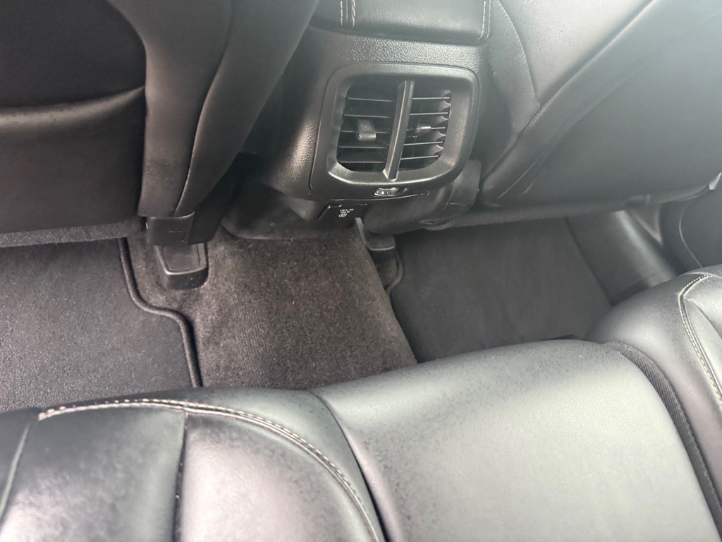 2016 Jeep Cherokee Image 38