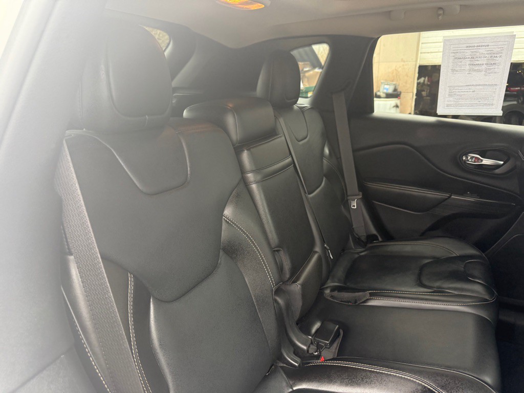 2016 Jeep Cherokee Image 46