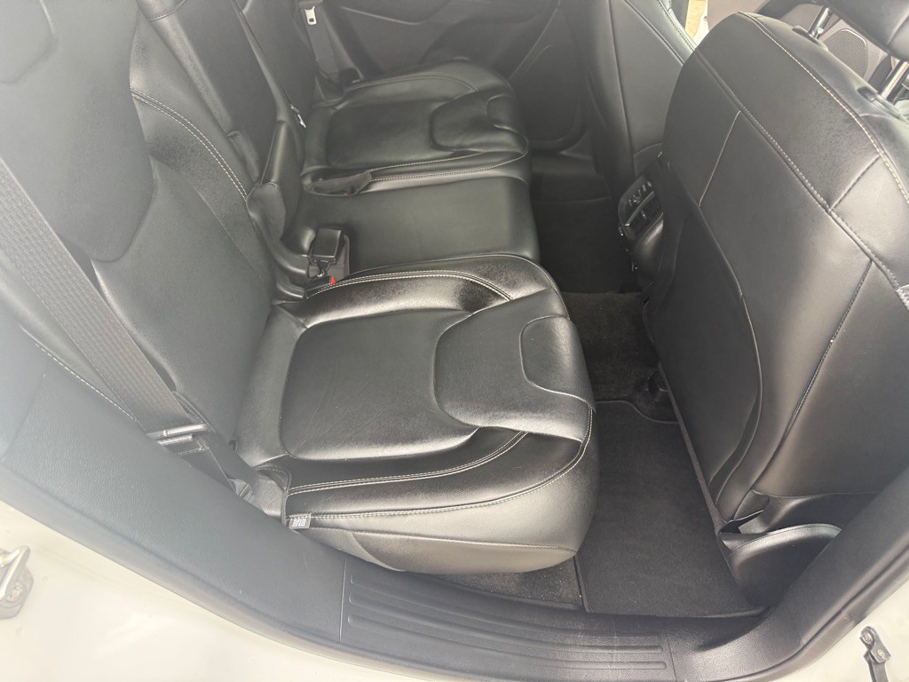 2016 Jeep Cherokee Image 48