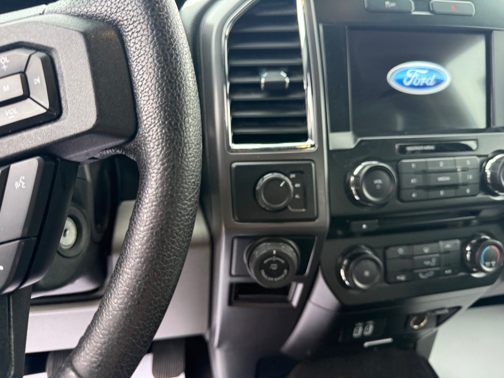 2016 Ford F-150 Image 32