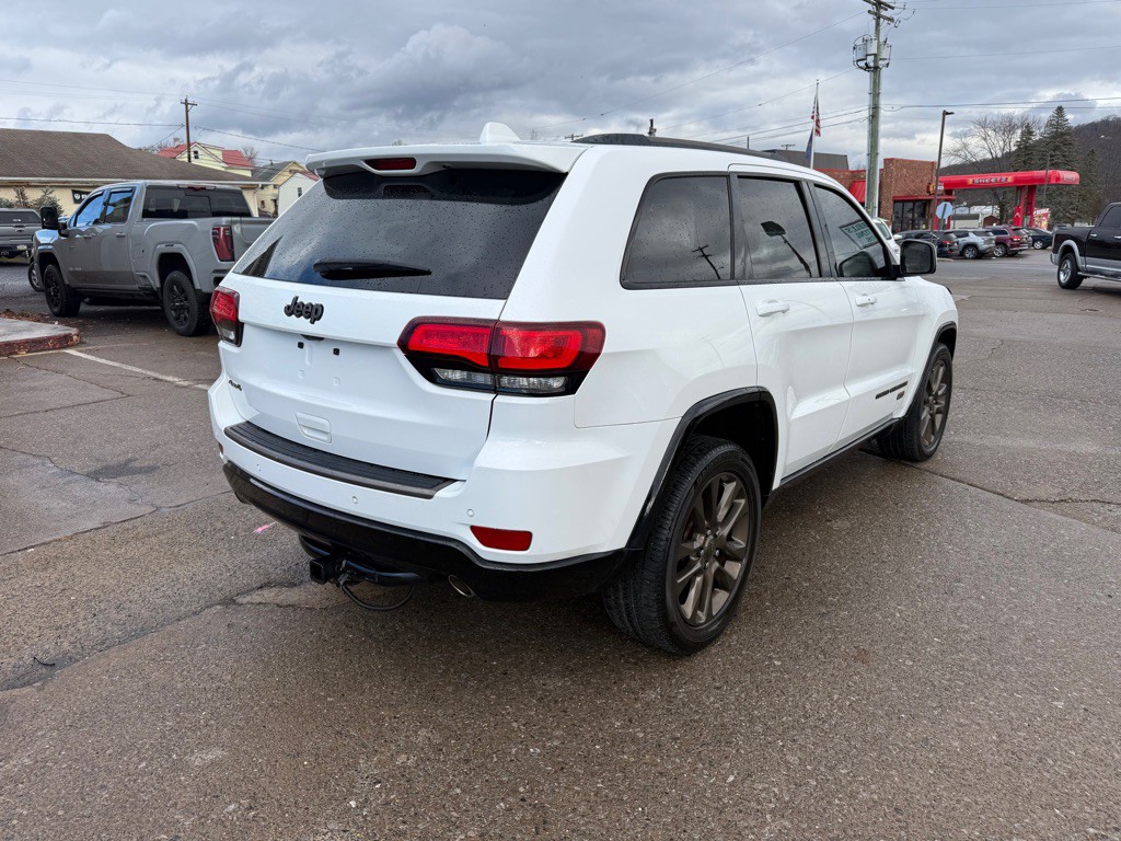 2016 Jeep Grand Cherokee Image 9