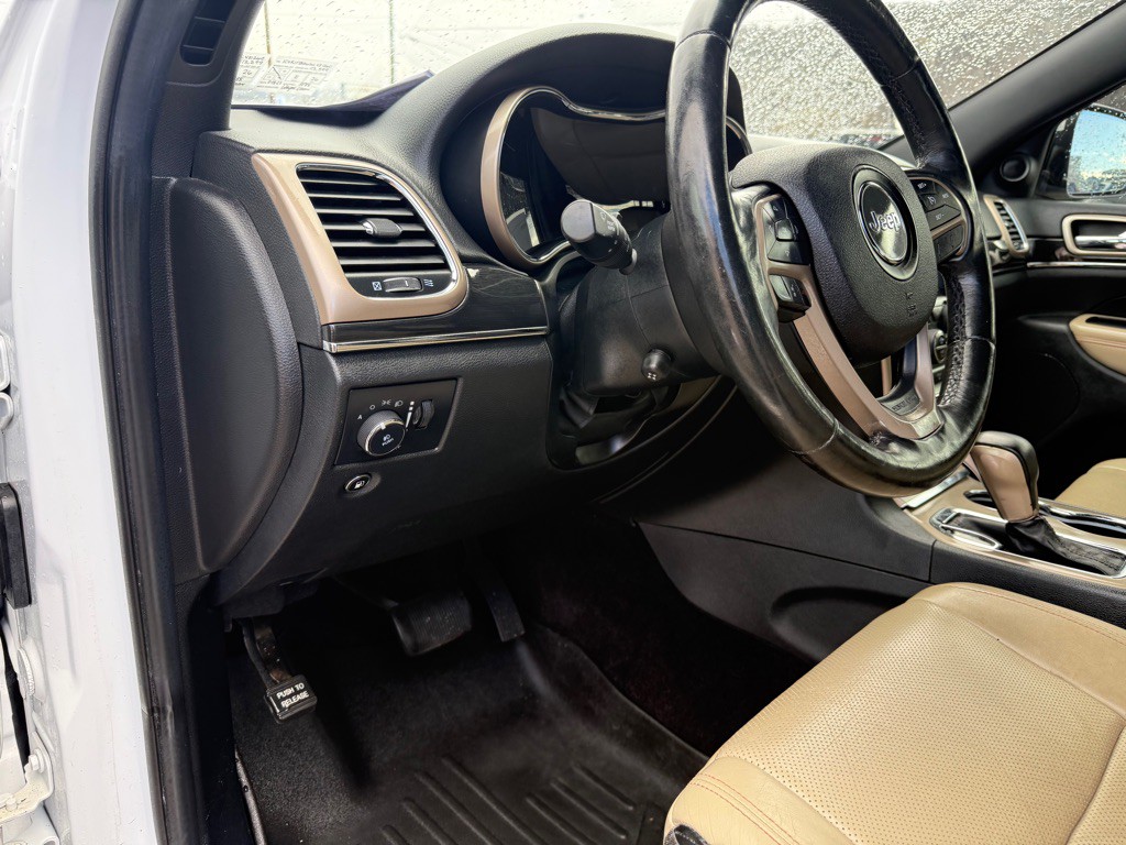 2016 Jeep Grand Cherokee Image 29