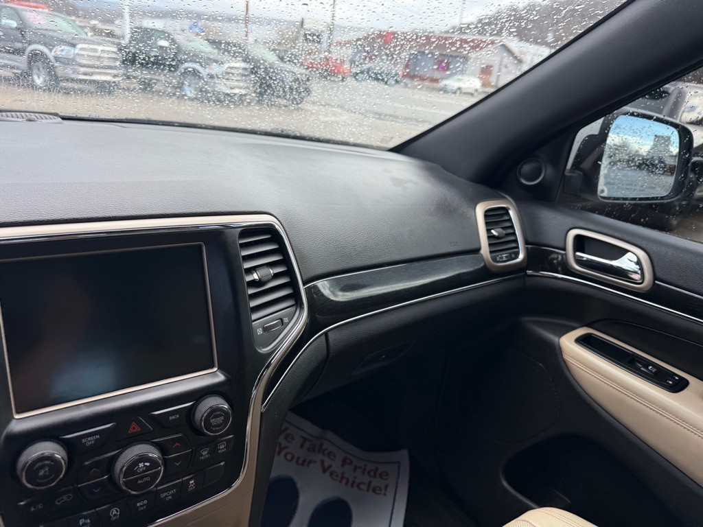 2016 Jeep Grand Cherokee Image 35