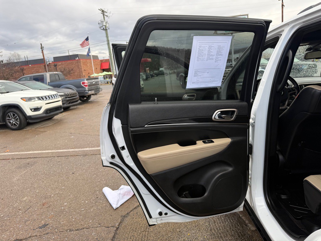 2016 Jeep Grand Cherokee Image 39