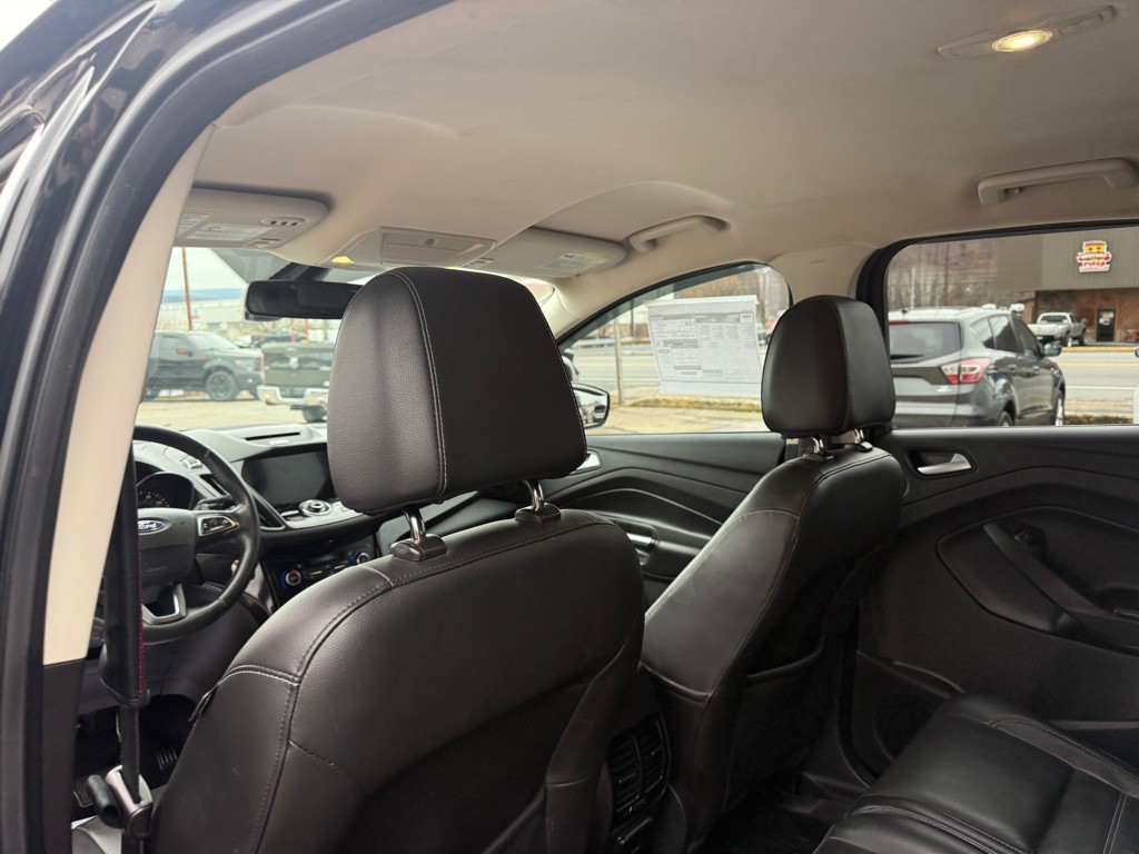 2017 Ford Escape Image 32