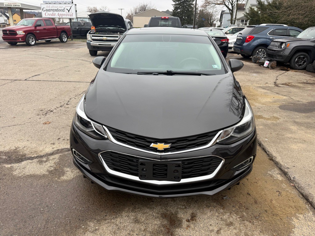 2016 Chevrolet Cruze Image 2
