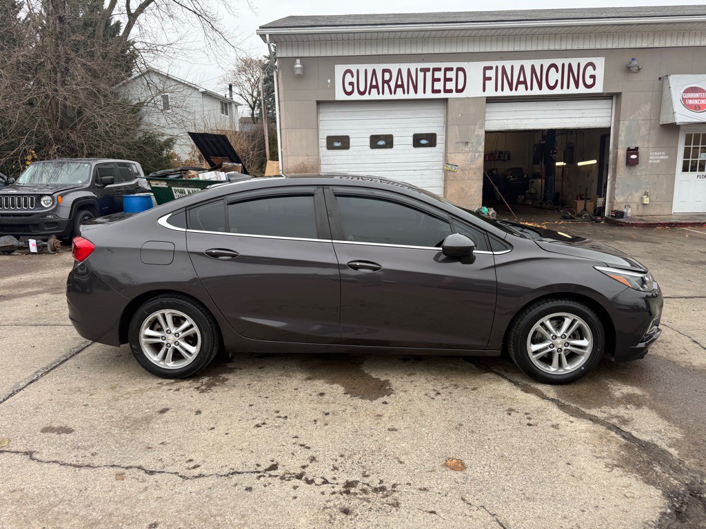2016 Chevrolet Cruze Image 9