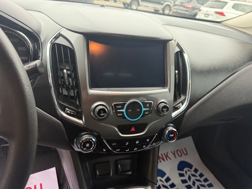 2016 Chevrolet Cruze Image 26