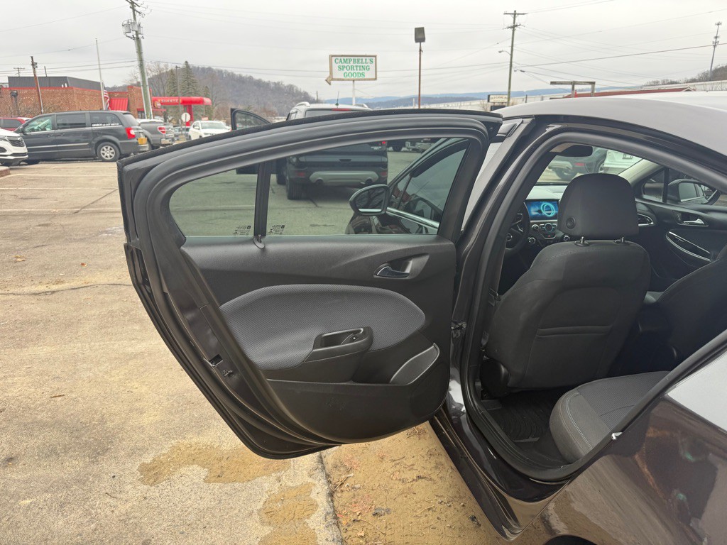 2016 Chevrolet Cruze Image 30