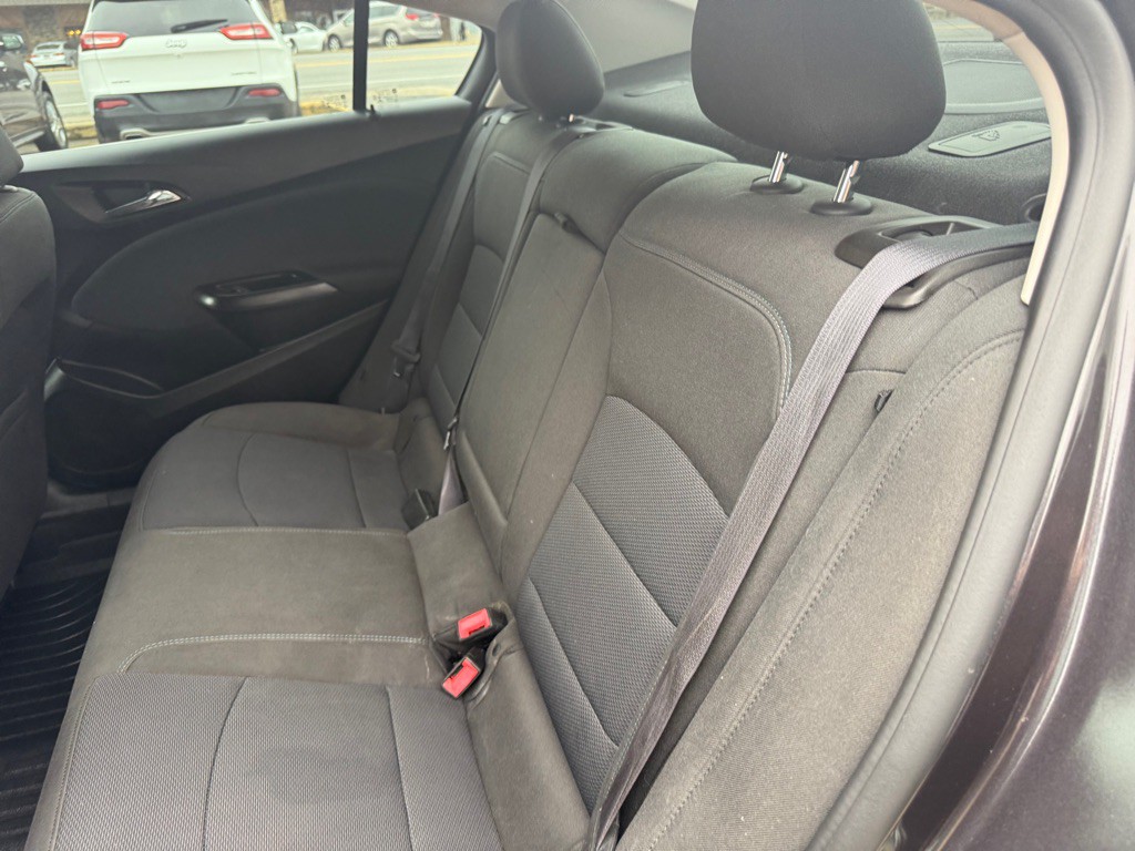 2016 Chevrolet Cruze Image 34