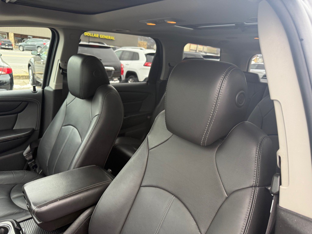 2017 GMC Acadia Image 17