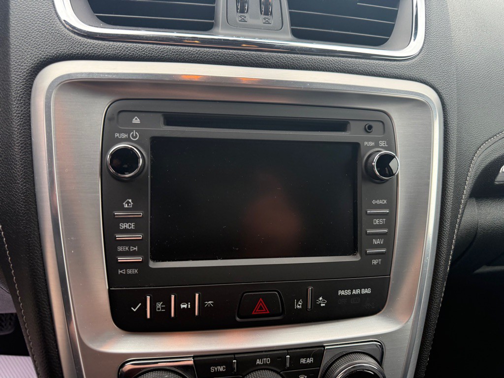 2017 GMC Acadia Image 25