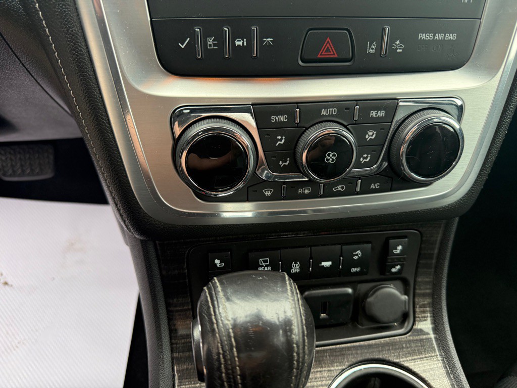 2017 GMC Acadia Image 27