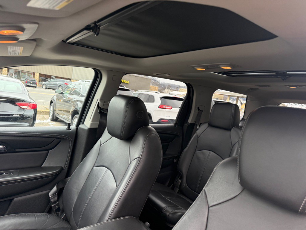 2017 GMC Acadia Image 29