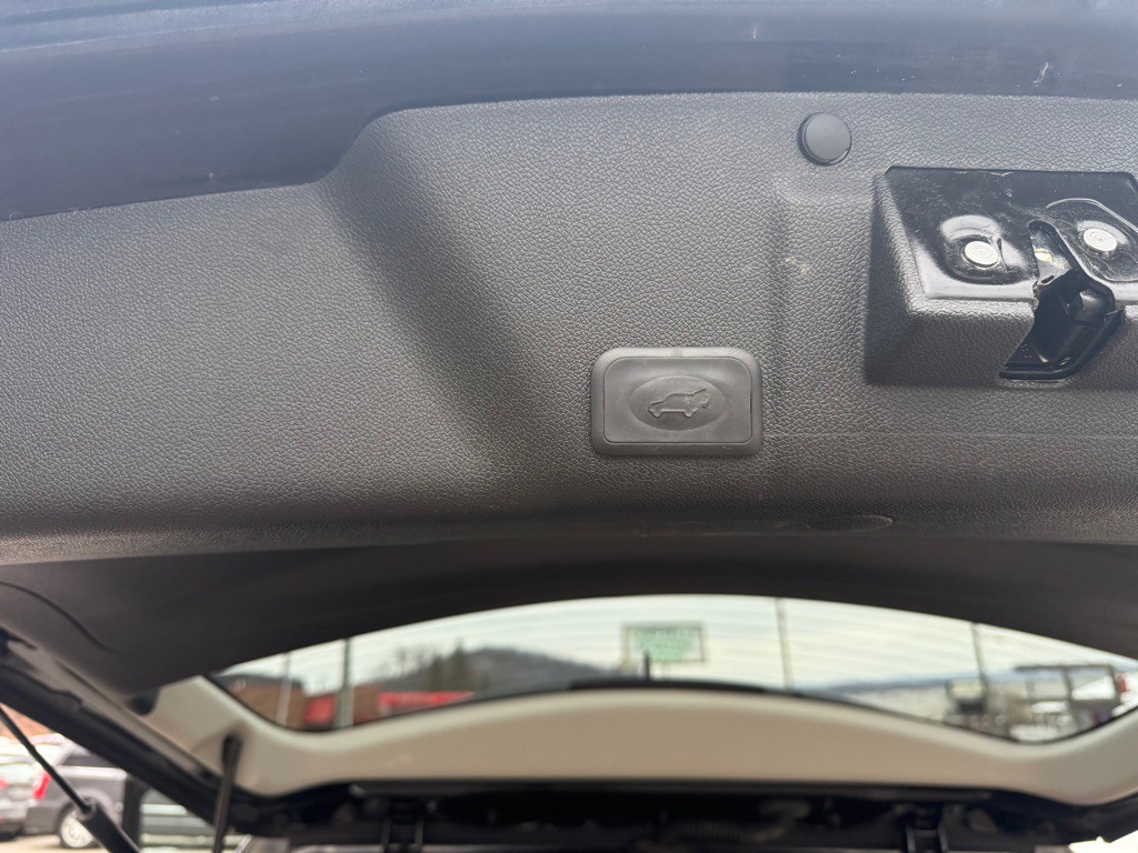 2017 GMC Acadia Image 46