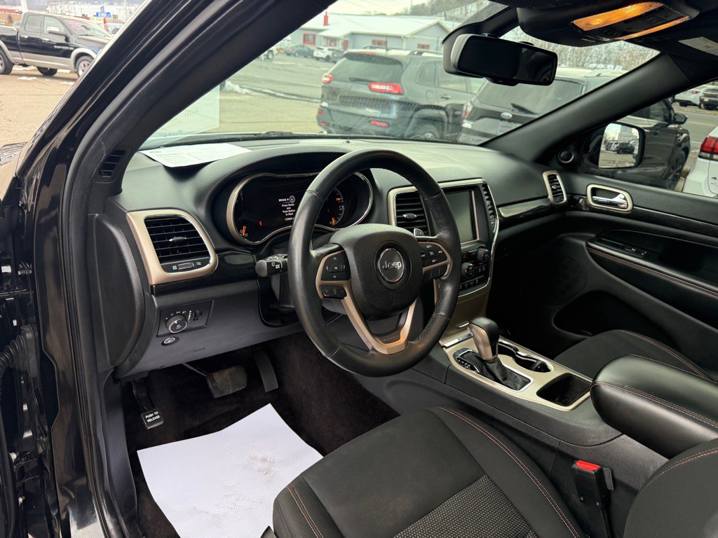 2016 Jeep Grand Cherokee Image 18