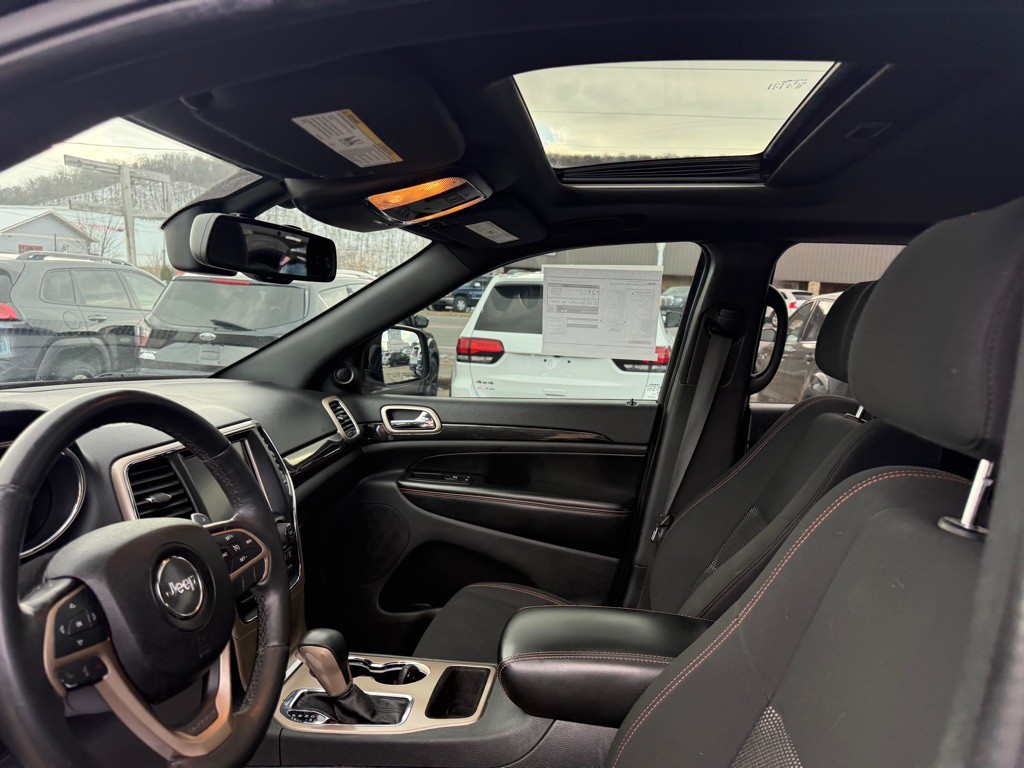 2016 Jeep Grand Cherokee Image 19