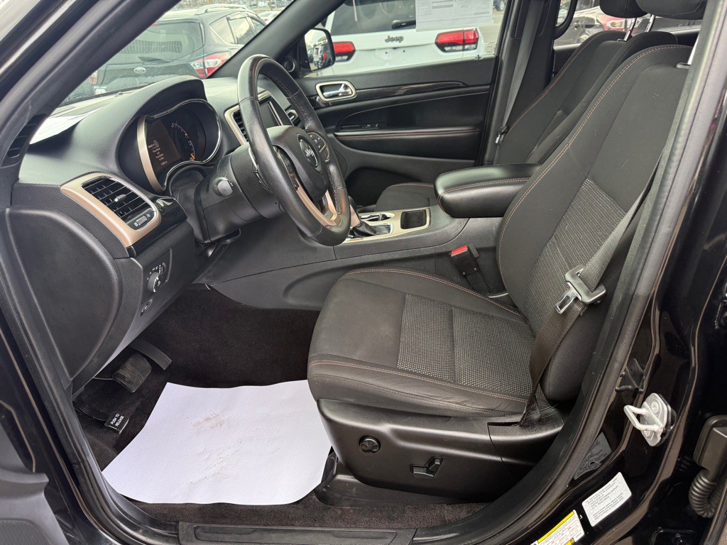 2016 Jeep Grand Cherokee Image 23