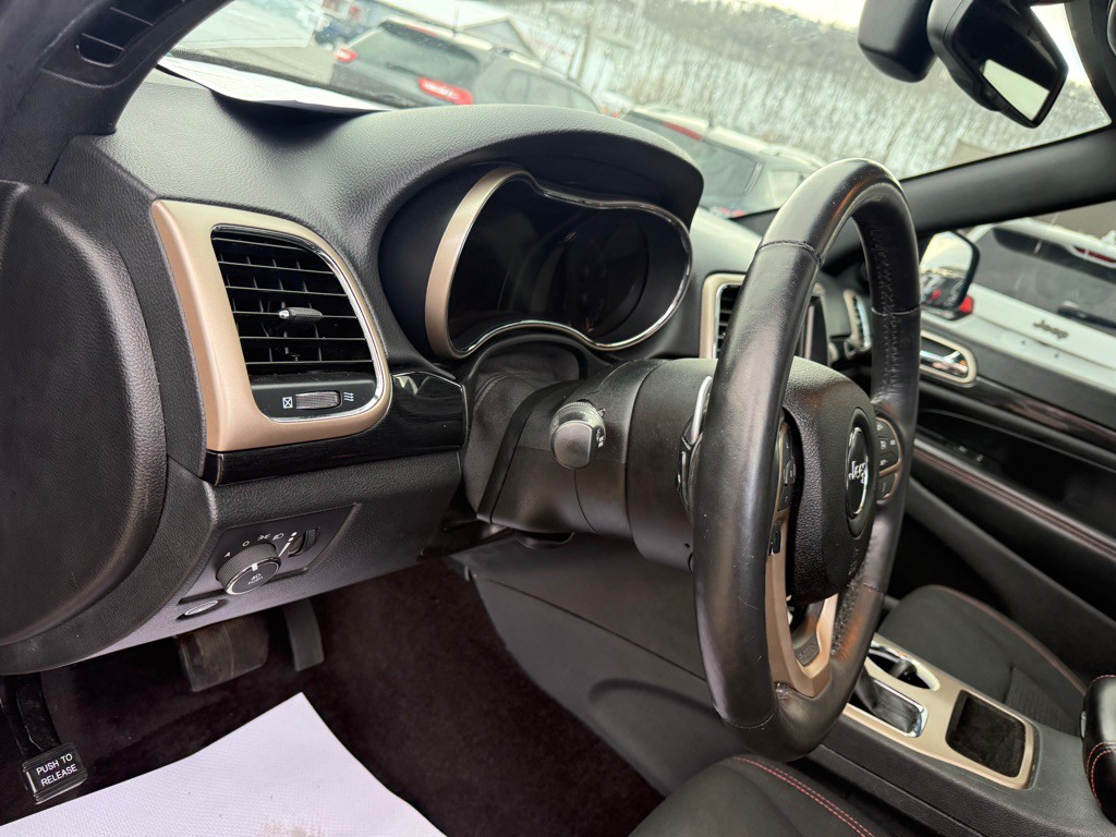 2016 Jeep Grand Cherokee Image 25