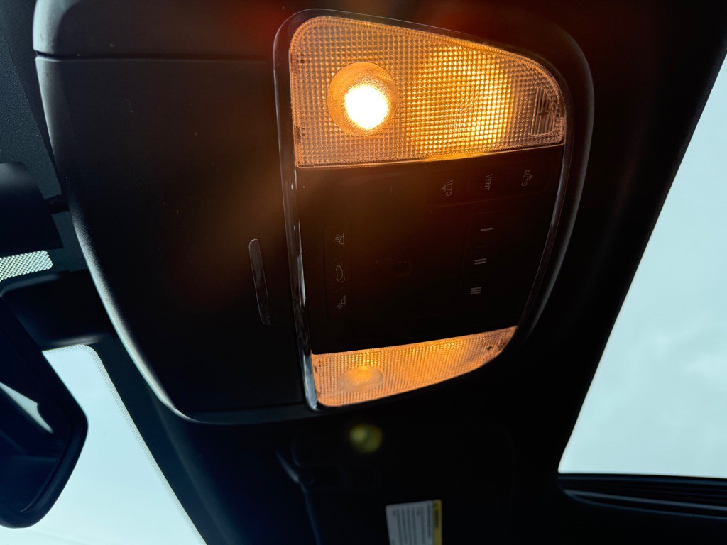 2016 Jeep Grand Cherokee Image 29