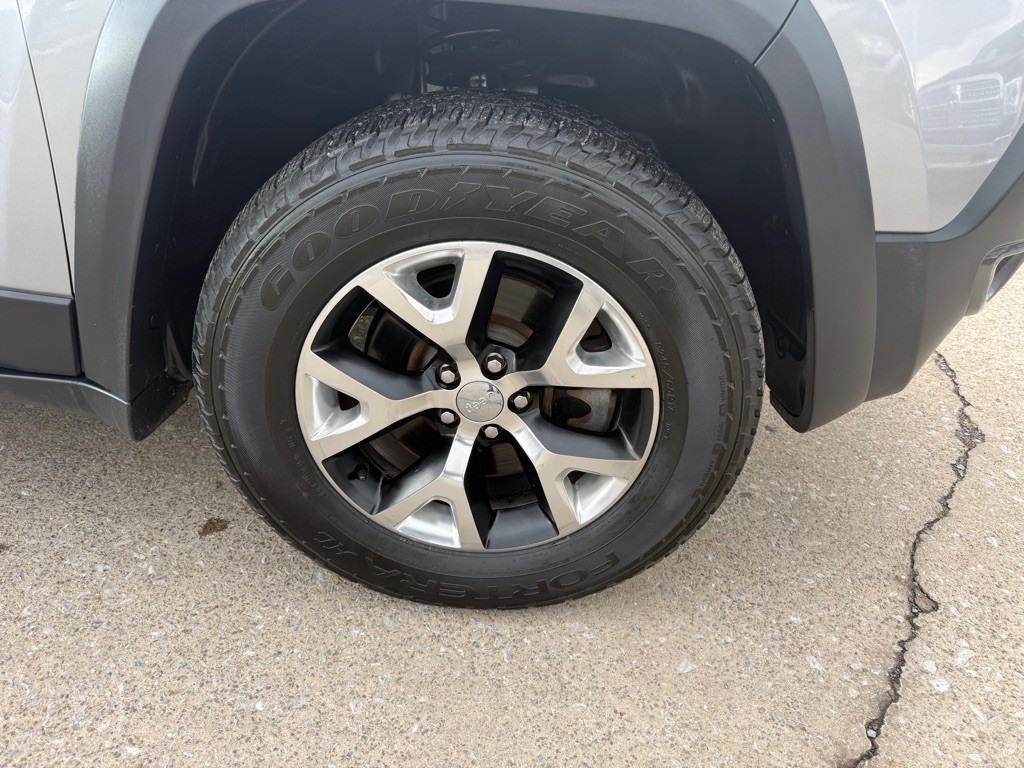 2014 Jeep Cherokee Image 9