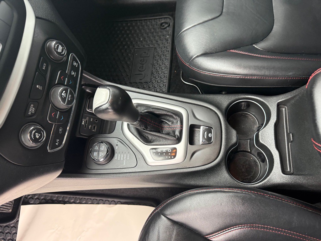 2014 Jeep Cherokee Image 26